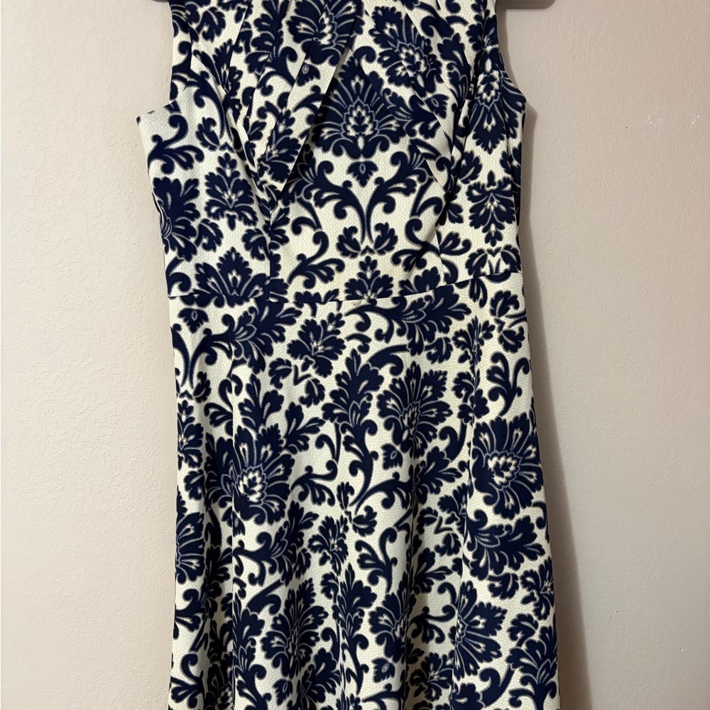 Darby Signature Fit & Flare‎ Sleeveless Dress Navy/Cream Floral Size 14